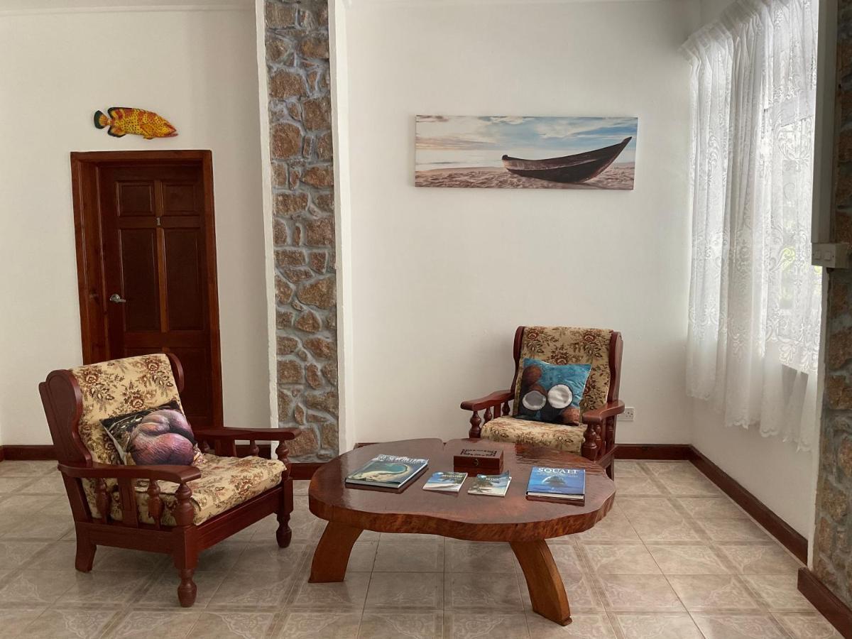 Le Chevalier Bay Guesthouse Anse Lazio Exterior photo